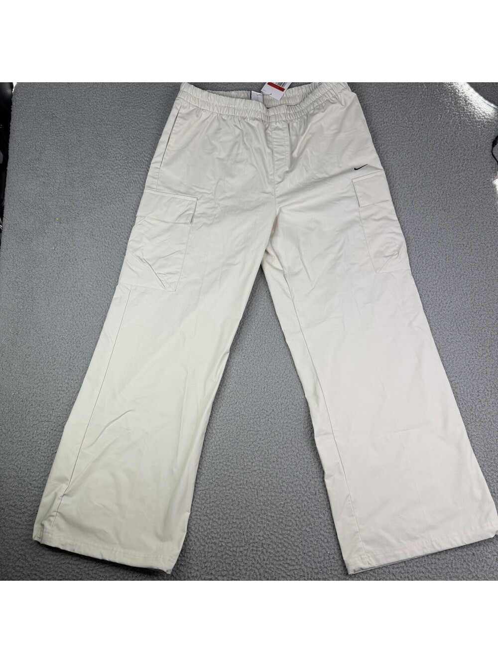 Nike Sportswear Cargo Pants Wide Leg Mid Rise FV7643-104 Women's Size L 34x31